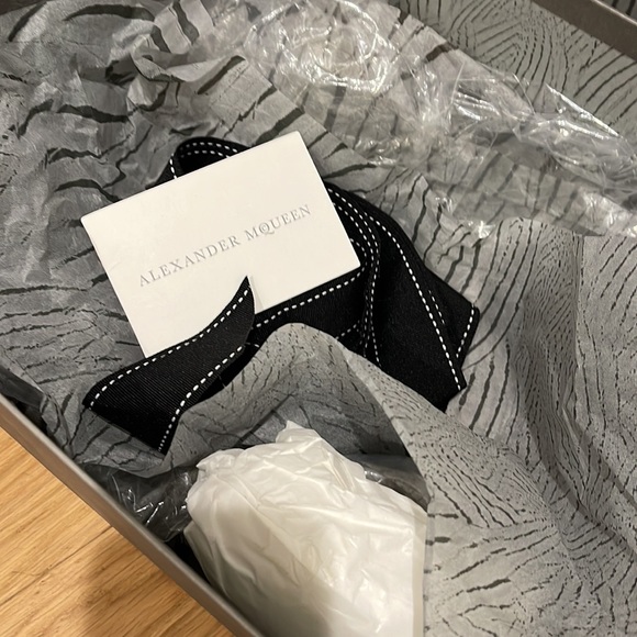 Alexander McQueen Women's Oversized Suede Heel Detail Sneakers - Picture 7 of 12